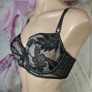 VS VERY SEXY Wicked Balconet Bra floral NWTS